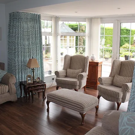 Bed & Breakfast Woodview 5*